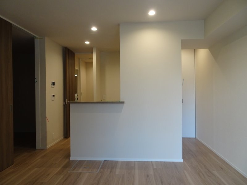 居室・リビング　アイランドキッチンで会話が弾みます（建築中）