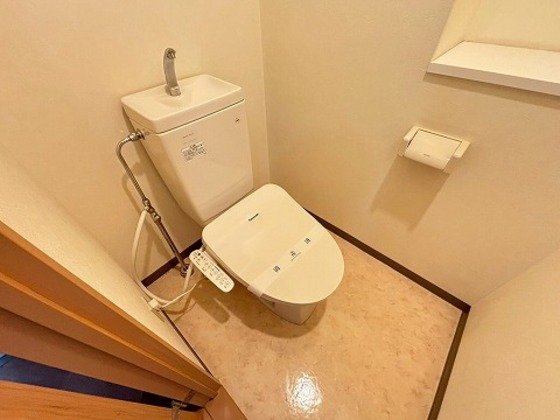 トイレ　※他号室の写真です。