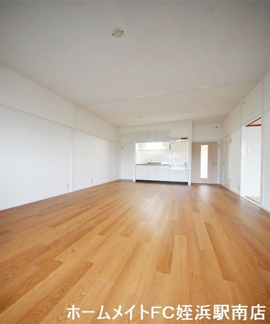 居室・リビング　★広々６１平米2LDK！★参考写真