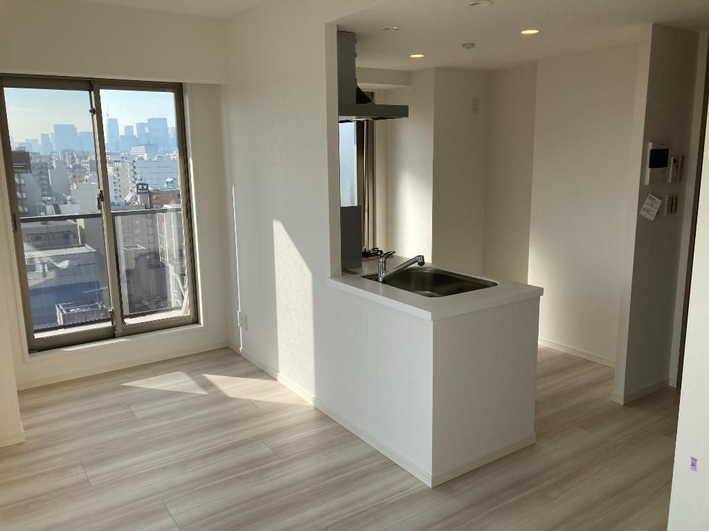 居室・リビング　こちらの居間で趣味の時間をお楽しみください