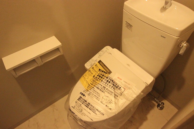 トイレ　同物件別号室