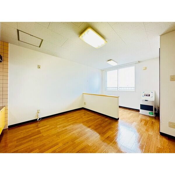 居室・リビング　木目調のお部屋☆