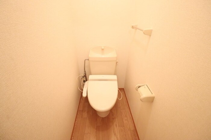 トイレ　温水洗浄暖房便座