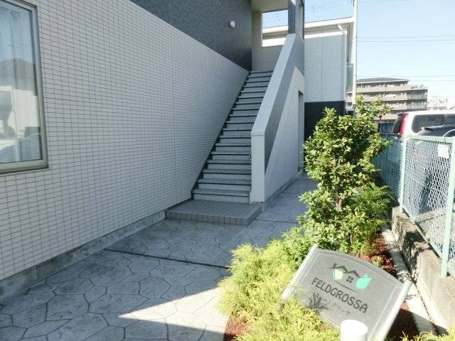 エントランス　建物エントランス。