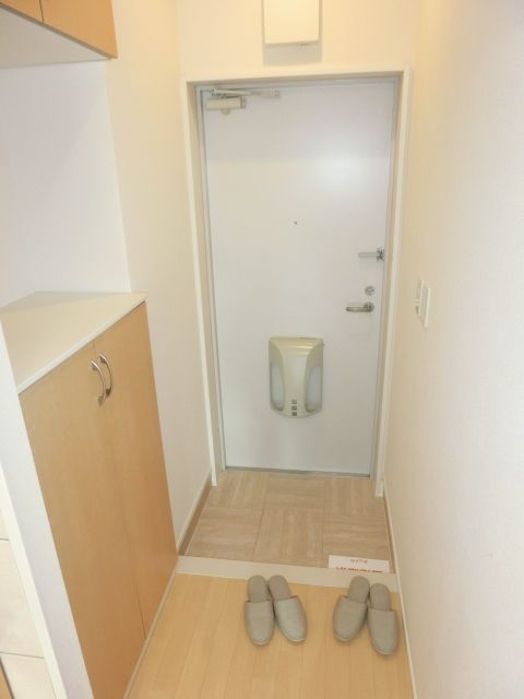 玄関　シューズボックス付きの玄関です。