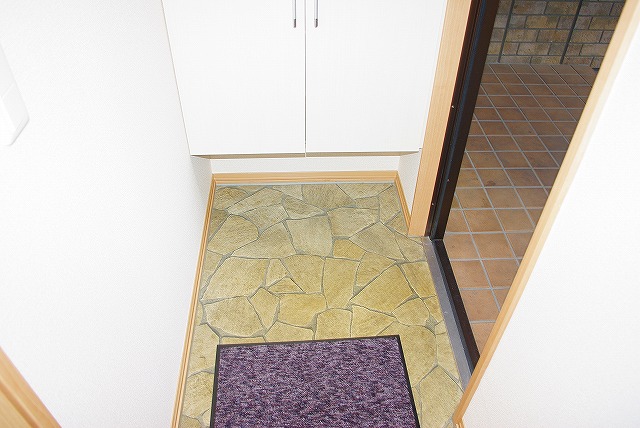 玄関　明るい玄関です