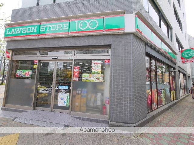 コンビニ　ローソンストア１００（コンビニ）まで350m