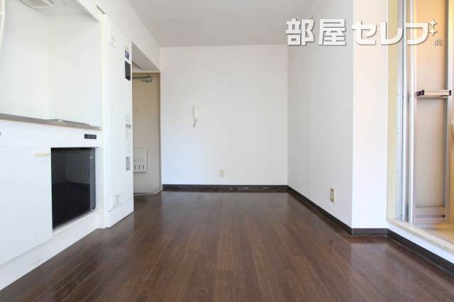 居室・リビング　３Ｂ号室