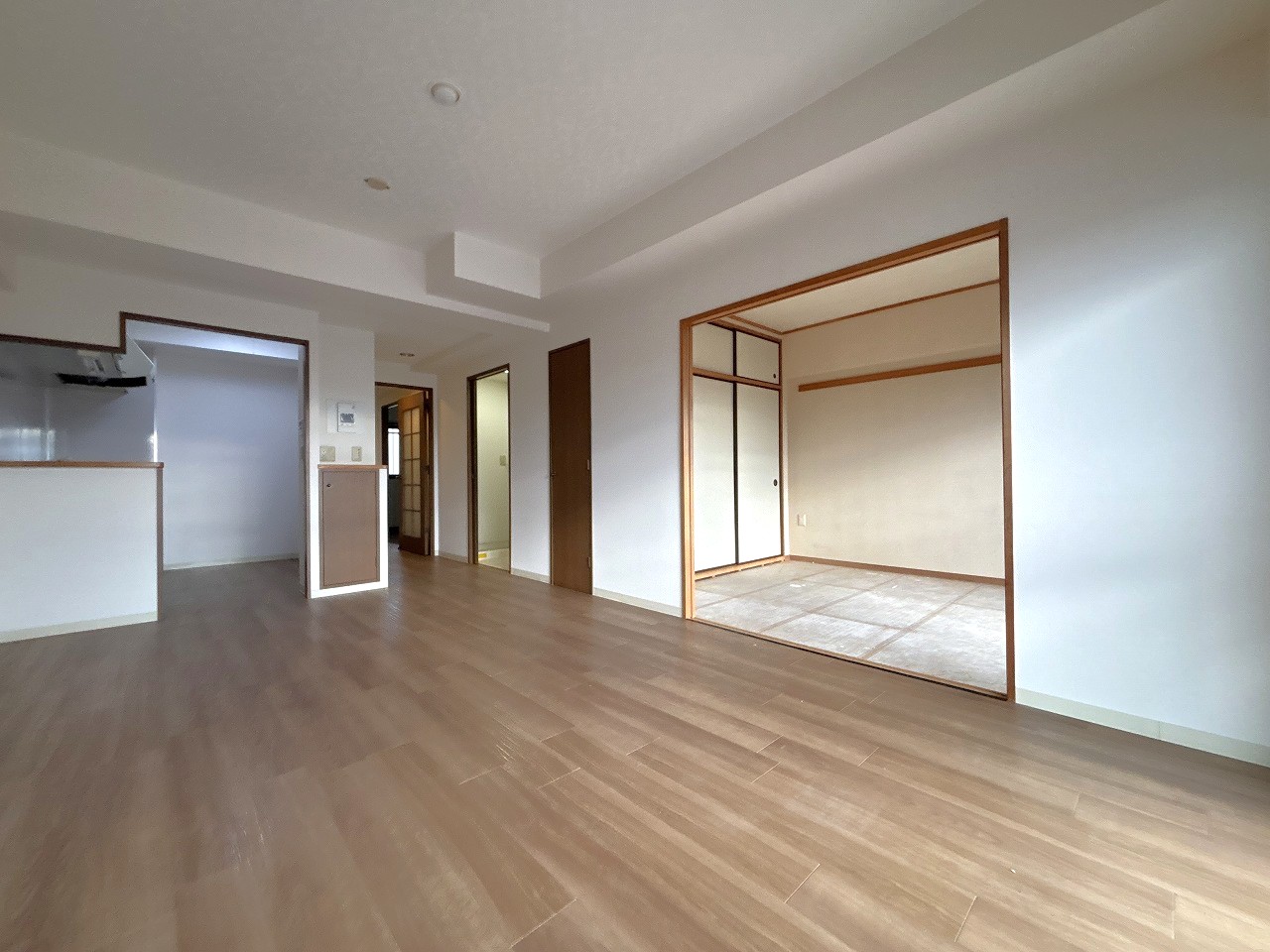 居室・リビング　※別部屋参考写真