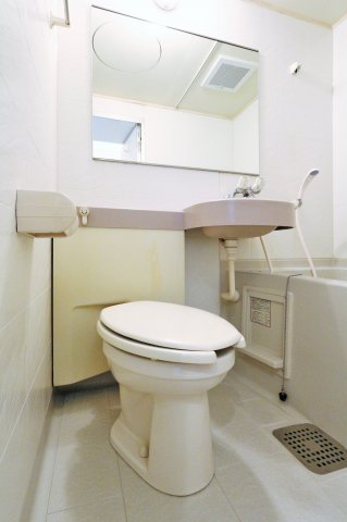 トイレ　参考写真（同物件別部屋）