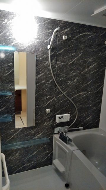 バス・シャワールーム