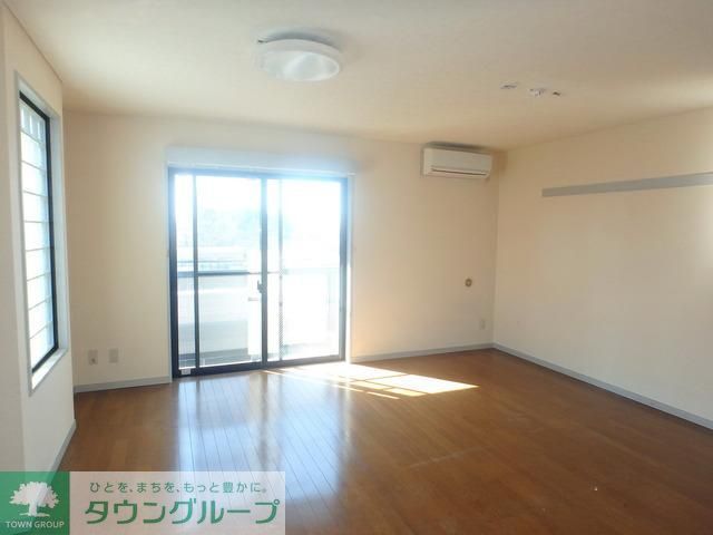 居室・リビング　★角部屋２面採光★