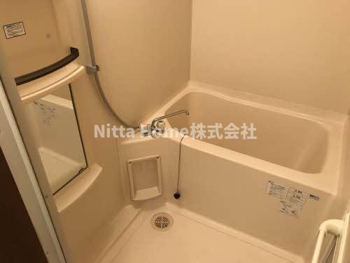 バス・シャワールーム　キレイなバスルームで疲れもなくなりますね(^^♪