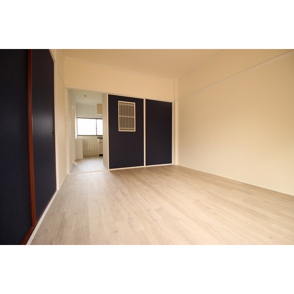 居室・リビング　※現況を優先します。