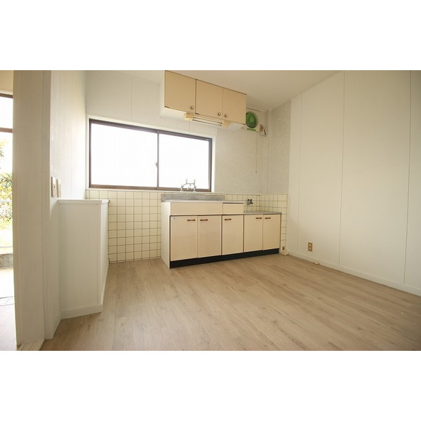 居室・リビング　※現況を優先します。