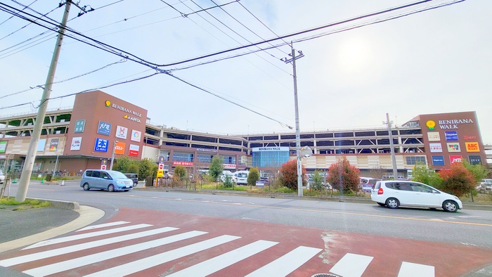 ショッピングセンター　ベニバナウォーク桶川（ショッピングセンター）まで1500m