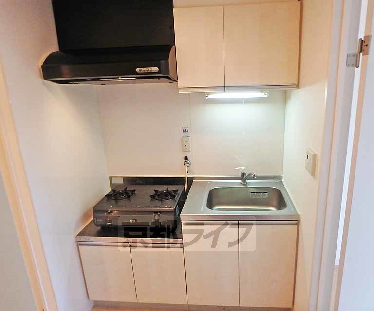 キッチン　一人暮らしにちょうどいいサイズ