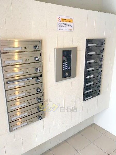 エントランス　オートロックでセキュリティ対策万全です♪