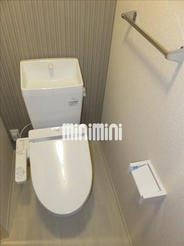 トイレ　清潔感のあるおしゃれなトイレですよ