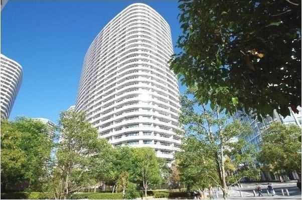 建物外観　オートロック付き