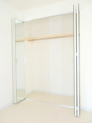 収納　クローゼットです☆