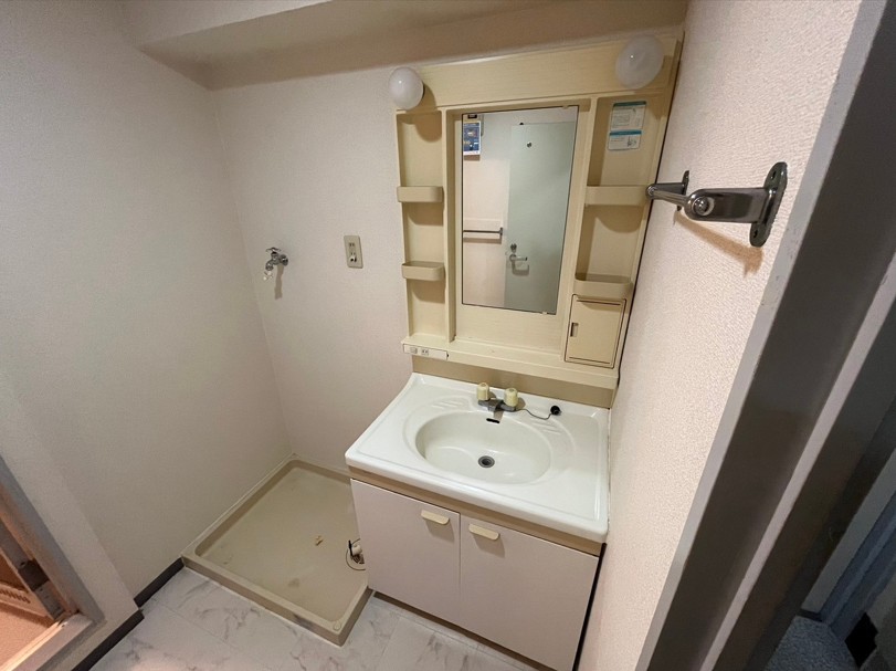 洗面設備　他の部屋の写真になります