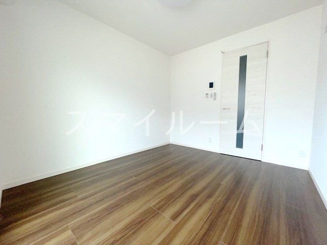 居室・リビング　別部屋参考写真となります。