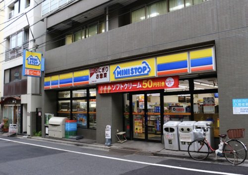 コンビニ　ミニストップ 北新宿4丁目店（コンビニ）まで212m