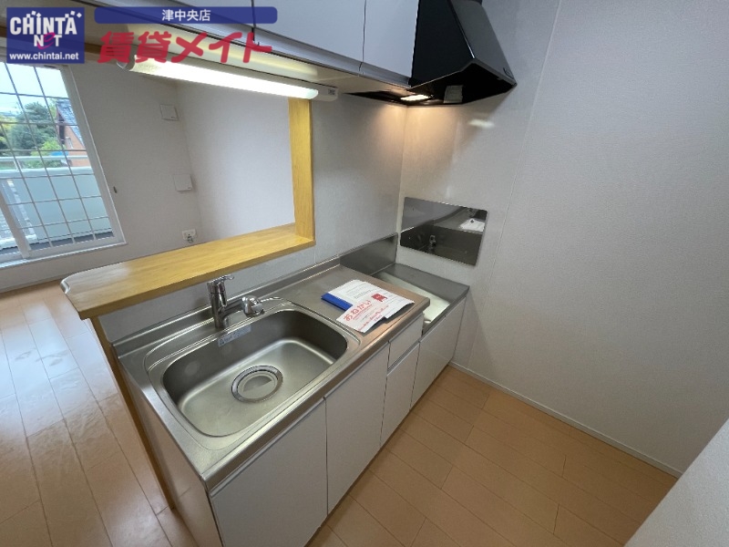 キッチン　同タイプ部屋写真です。
