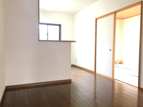 ヴィラコートの居間写真