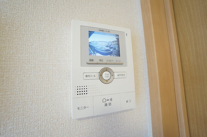 セキュリティ　ＴＶモニター付きインターホンで来訪者確認ができ安心◎