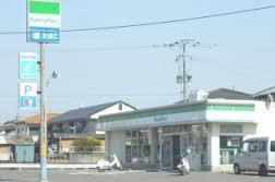 コンビニ　ファミリーマート那珂川ミリカ北店（コンビニ）まで535m