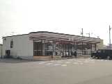 コンビニ　セブンイレブン津市河芸町上野店（コンビニ）まで1409m