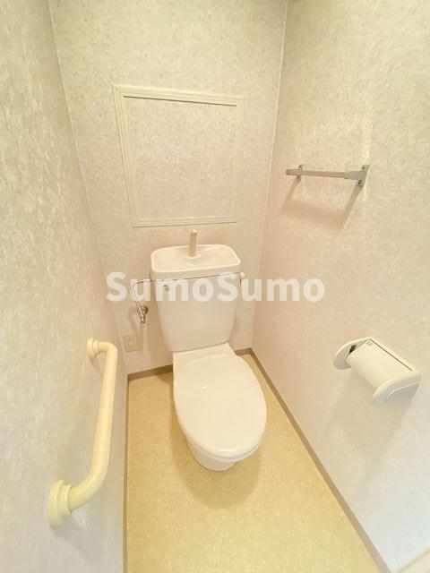 トイレ　落ち着いたトイレです