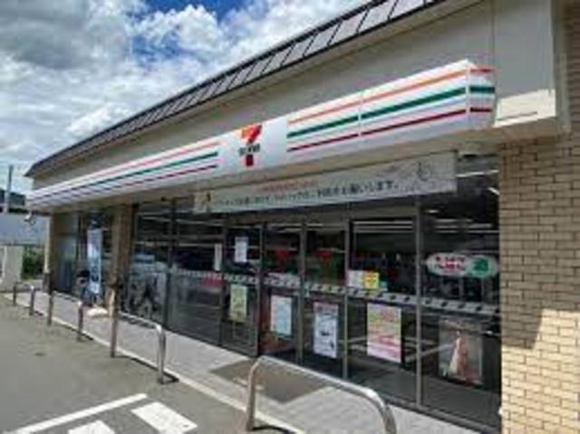 コンビニ　セブンイレブン鹿王院駅前店（コンビニ）まで164m