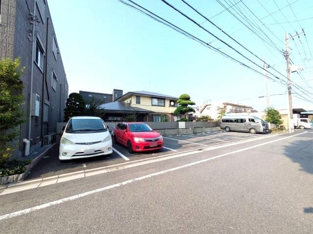駐車場　駐車場
