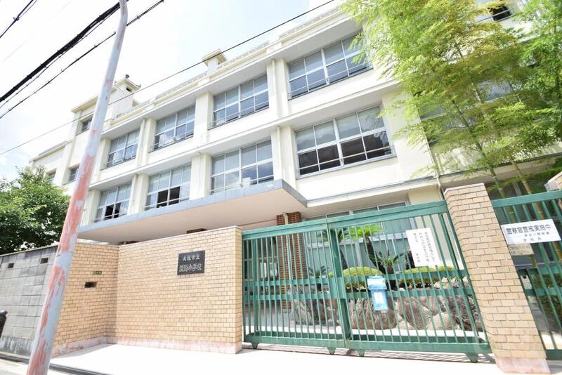 小学校　西淡路小学校（小学校）まで350m