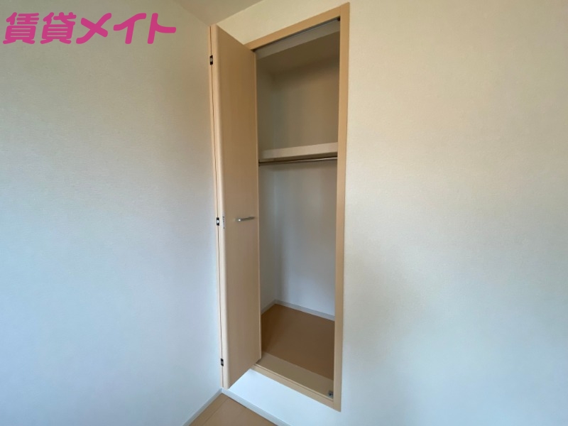 収納　同型参考写真