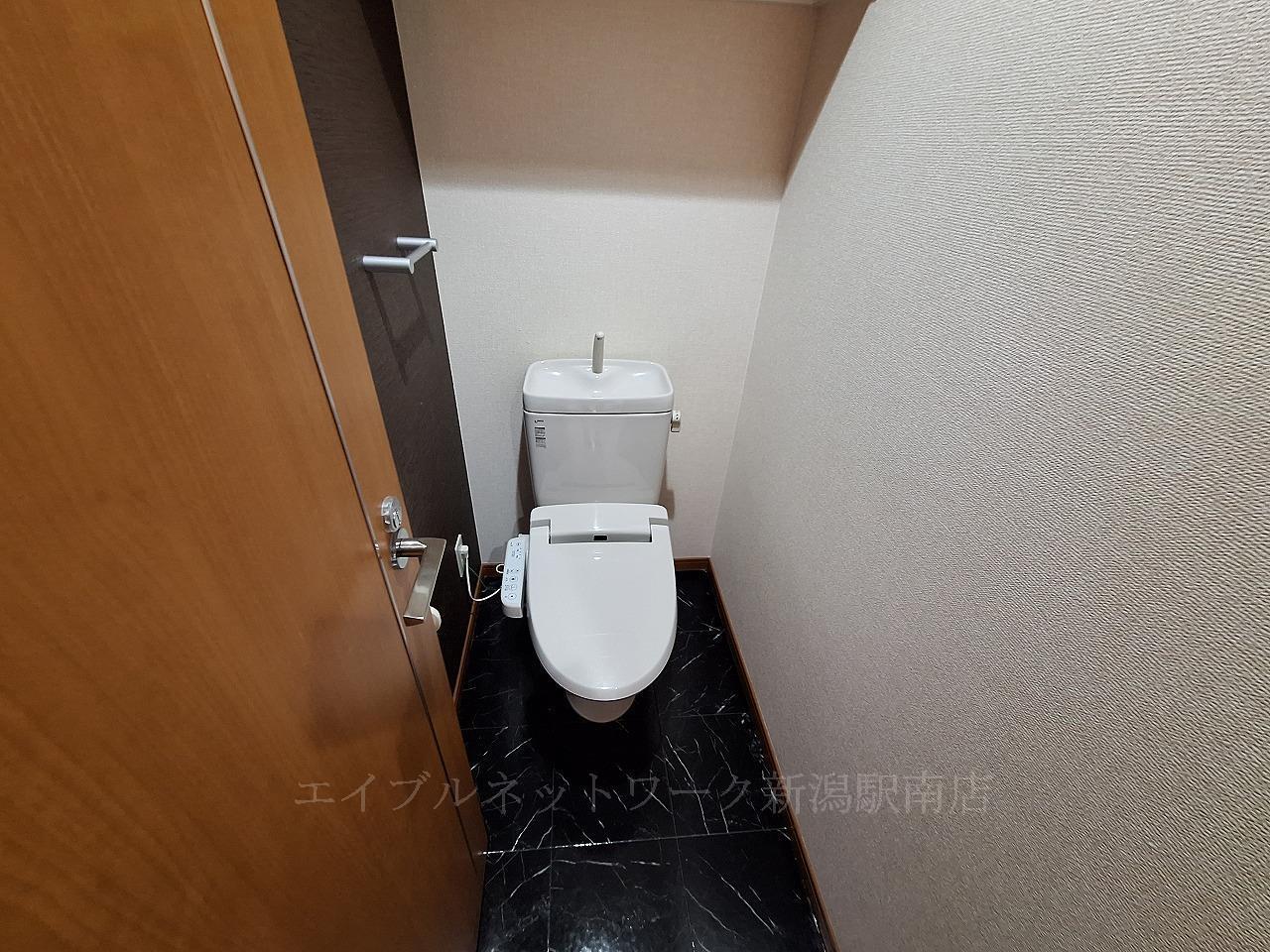 トイレ　参考写真