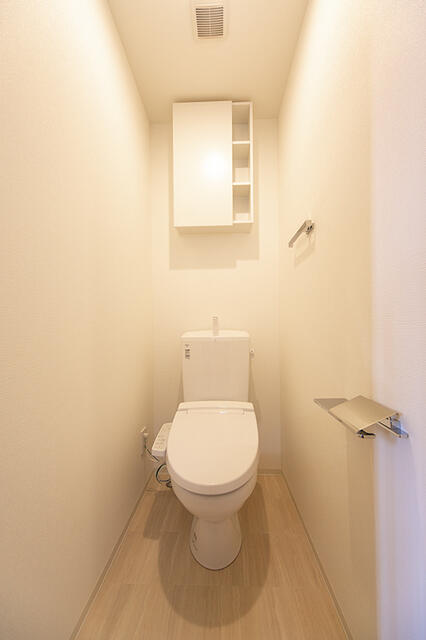 トイレ　※写真は同タイプ住戸です。