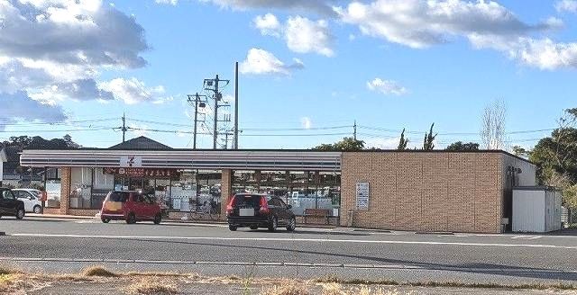 コンビニ　セブンイレブン館山真倉店（コンビニ）まで800m