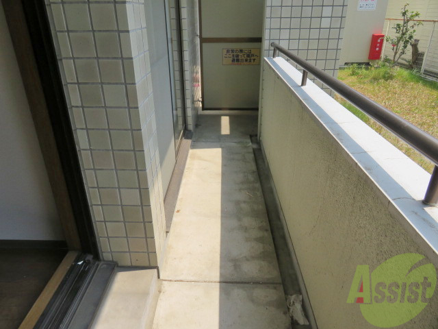 バルコニー　バルコニーはこちらです。十分な広さがございますね