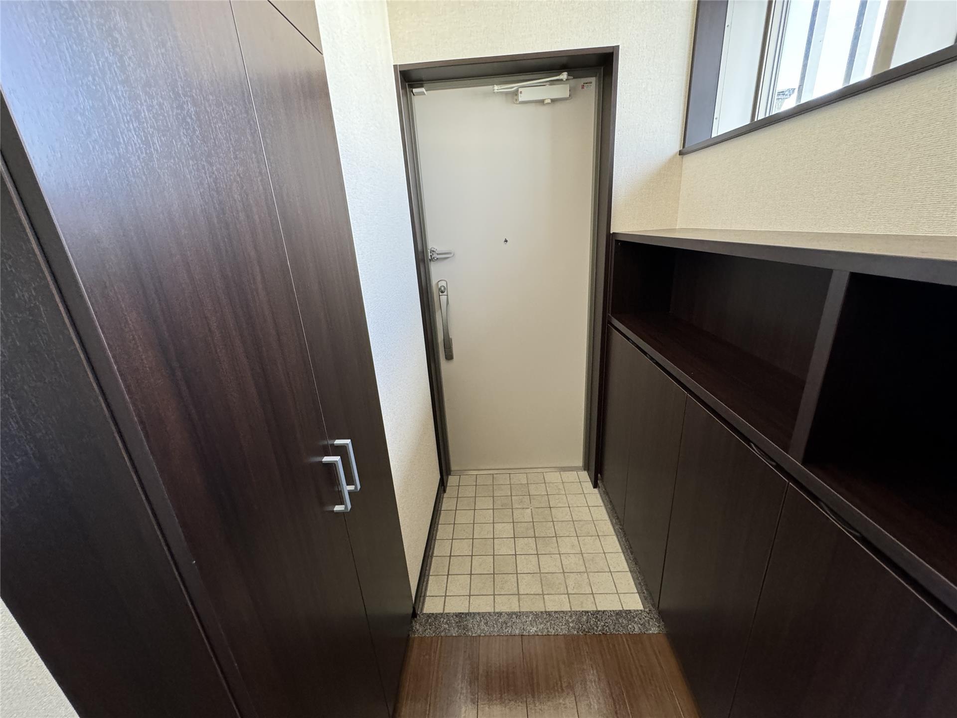 京町キングダムの玄関写真