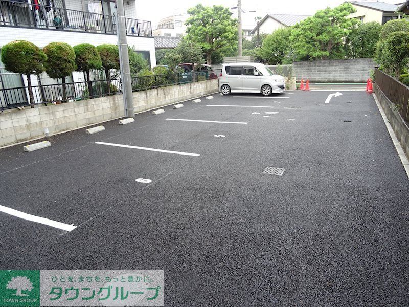 駐車場　駐車場