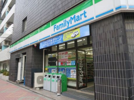 コンビニ　ファミリーマート台東三筋一丁目店（コンビニ）まで181m