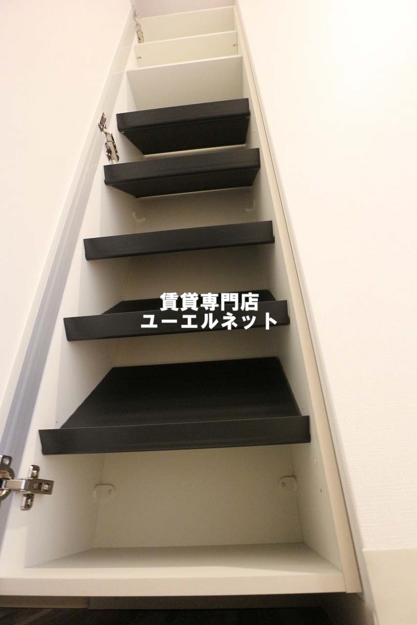 その他設備　収納力たっぷりのシューズボックスで玄関すっきり！