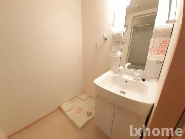洗面設備　コンパクトで使いやすい洗面所