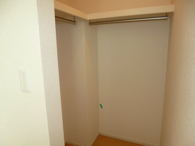 収納　ウォークインクローゼット