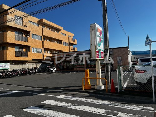 コンビニ　セブンイレブン 大田区西蒲田2丁目店（コンビニ）まで211m