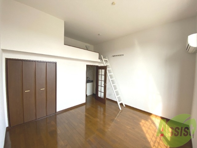 居室・リビング　８帖のお部屋です。明るいお部屋で気持ちが良いですね。